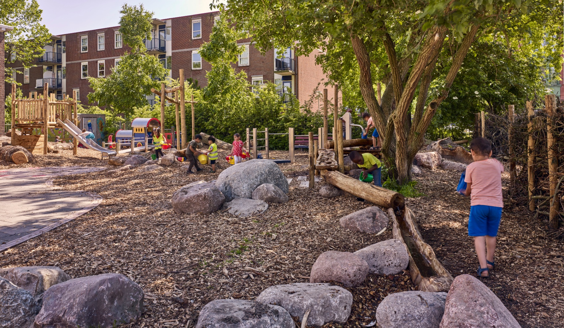 Groene schoolpleinen
